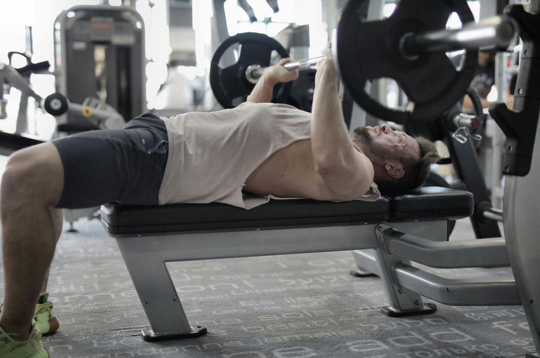 Chest Press Machines vs Free Weights: What’s Best for Serious Strength Training?